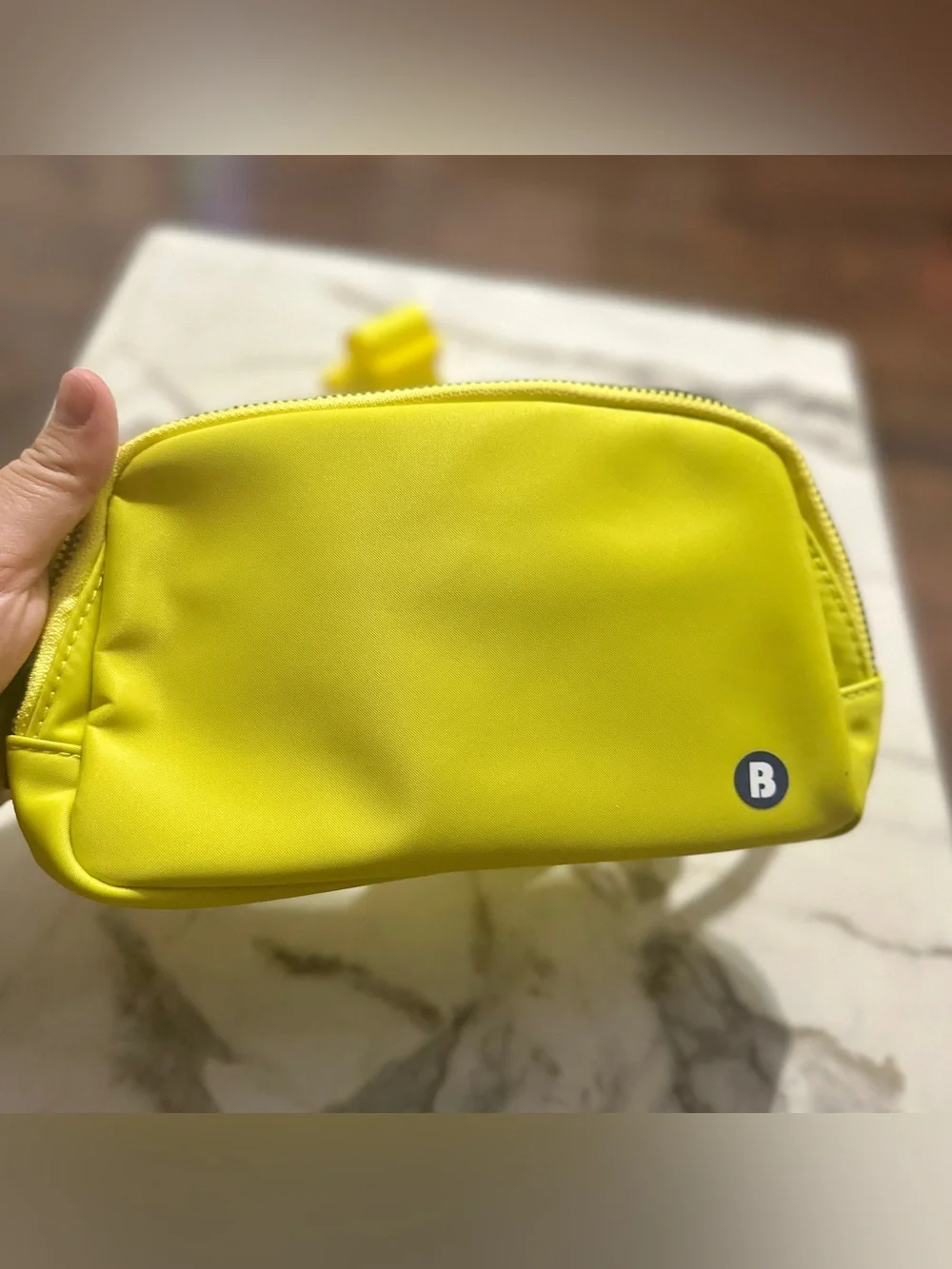 right Neon Yellow/Green Crossbody elt ag